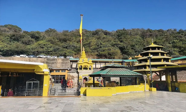 Maa Bagla Mukhi Temple Kangra